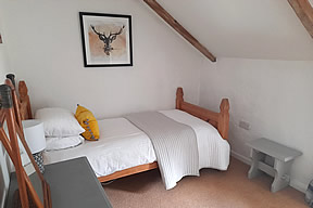 River Cottage - single bedroom